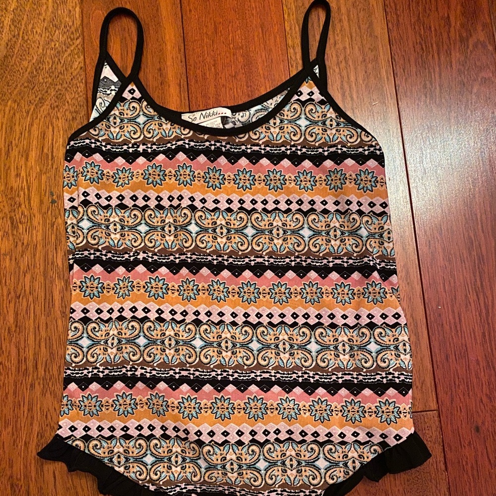 Girl’s flowy tank